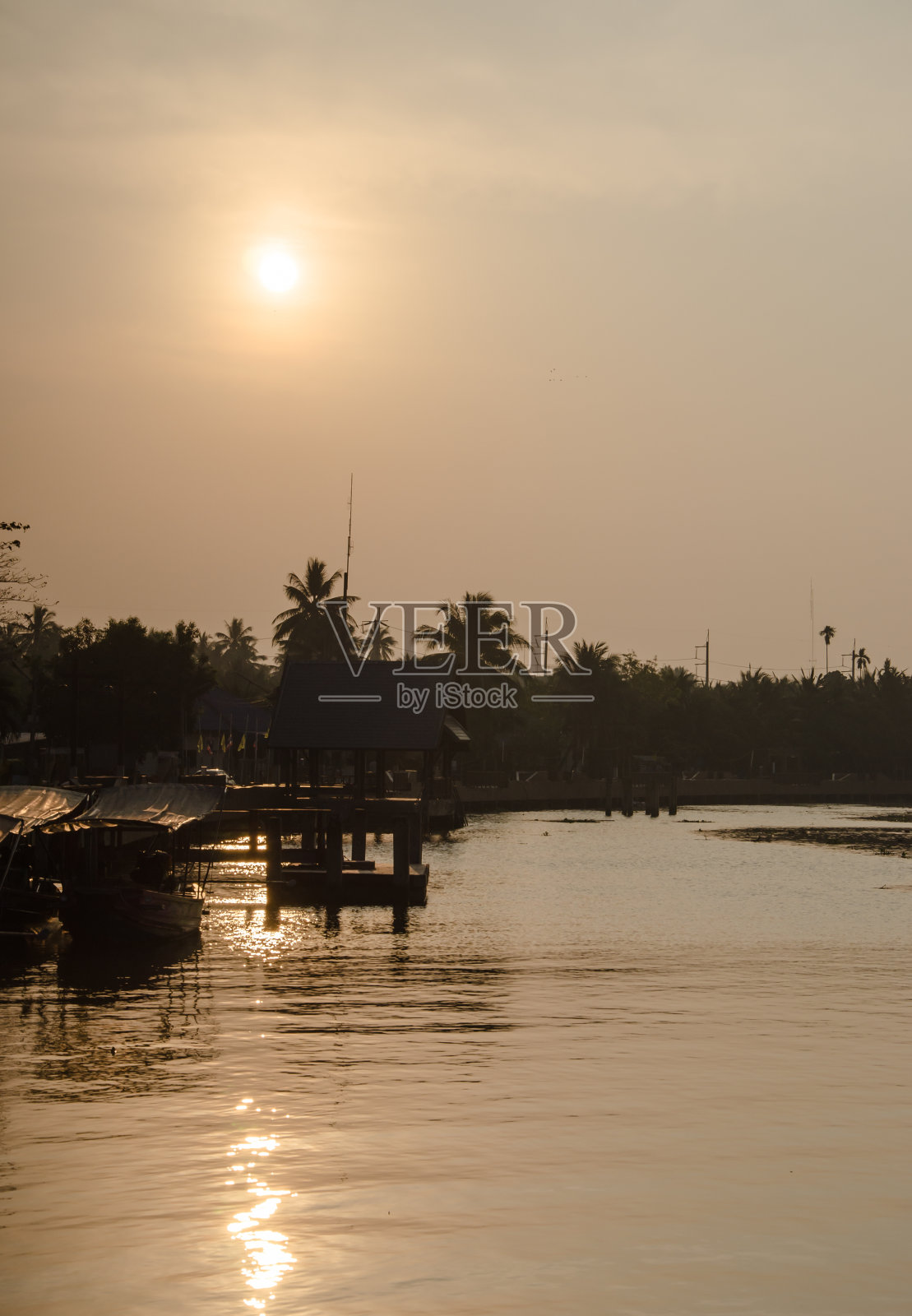 安帕瓦·萨穆特·松克拉姆的日出河照片摄影图片