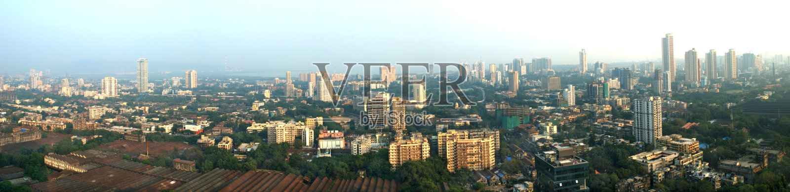 全景拍摄的中心孟买的主要帕雷-达达尔天际线照片摄影图片