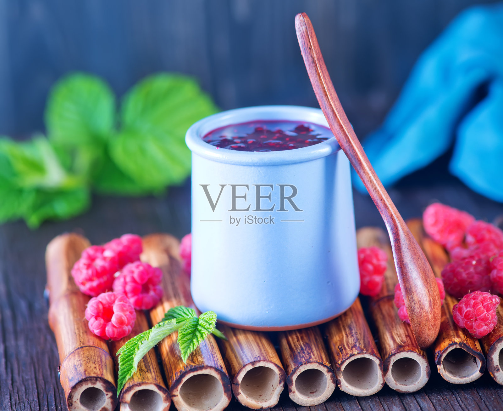 浆果和果酱照片摄影图片