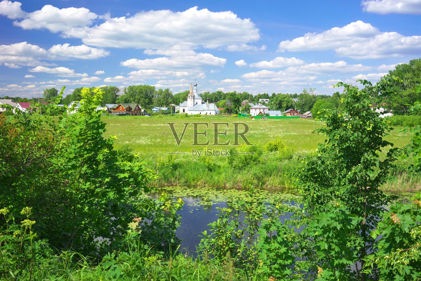 苏兹达尔的夏季景观照片摄影图片