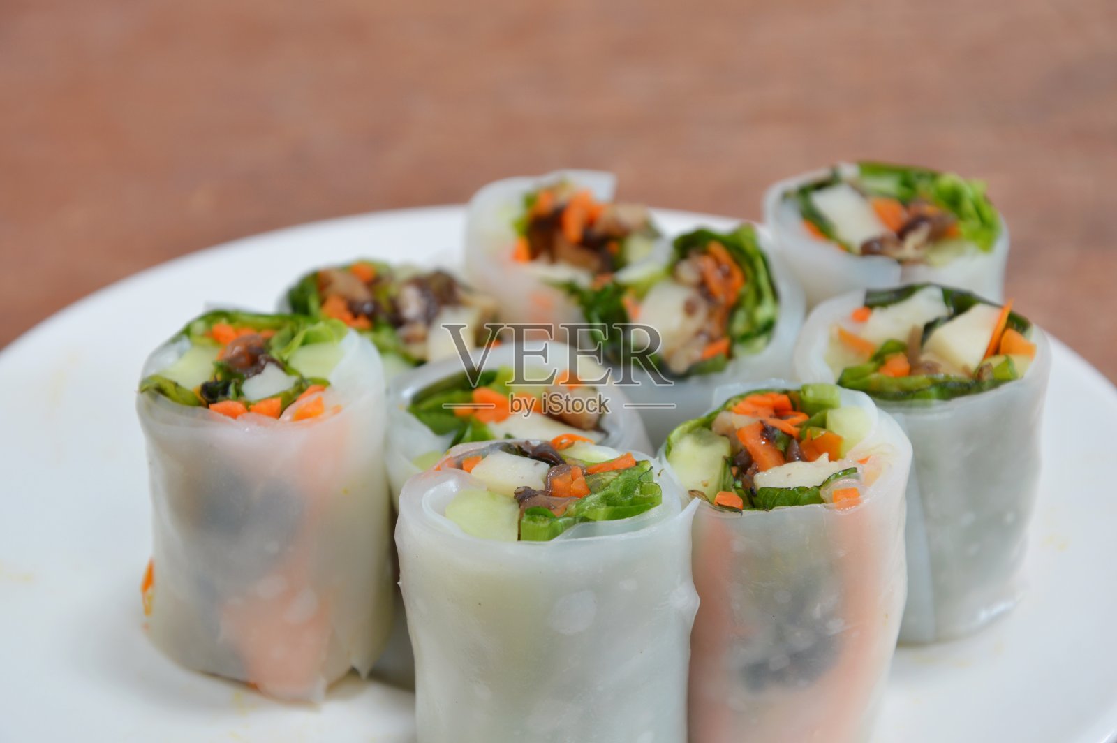 泰国新鲜香草春卷照片摄影图片