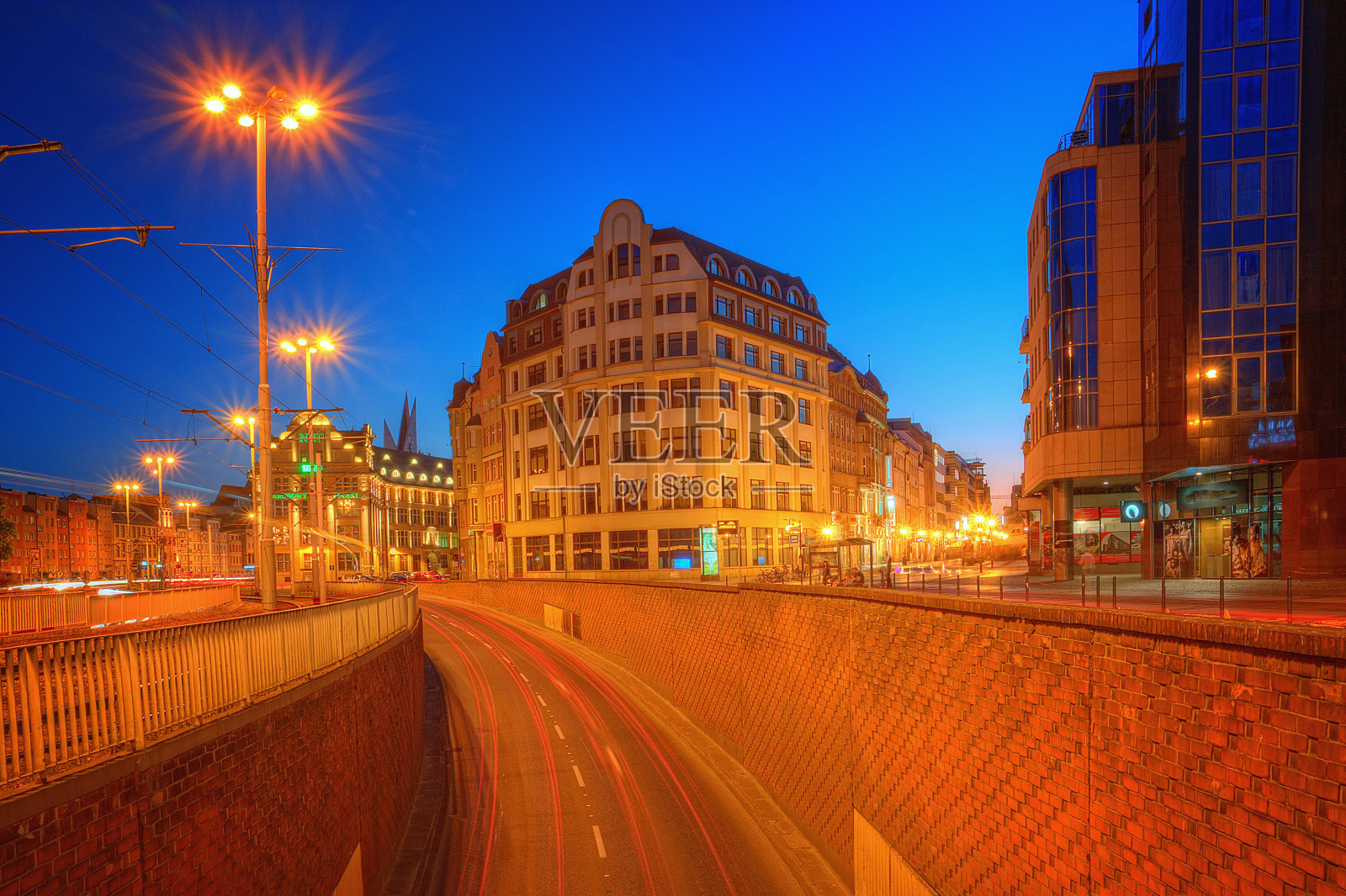 弗罗茨瓦夫的城市夜景照片摄影图片