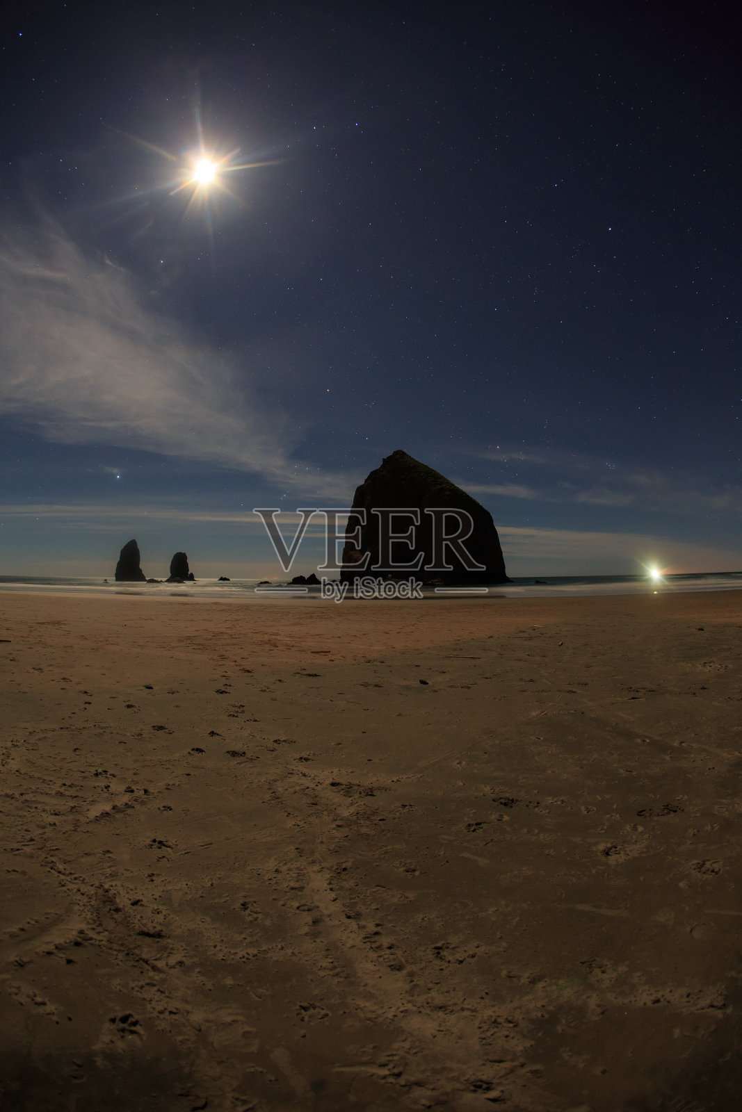 月亮在干草堆岩照片摄影图片