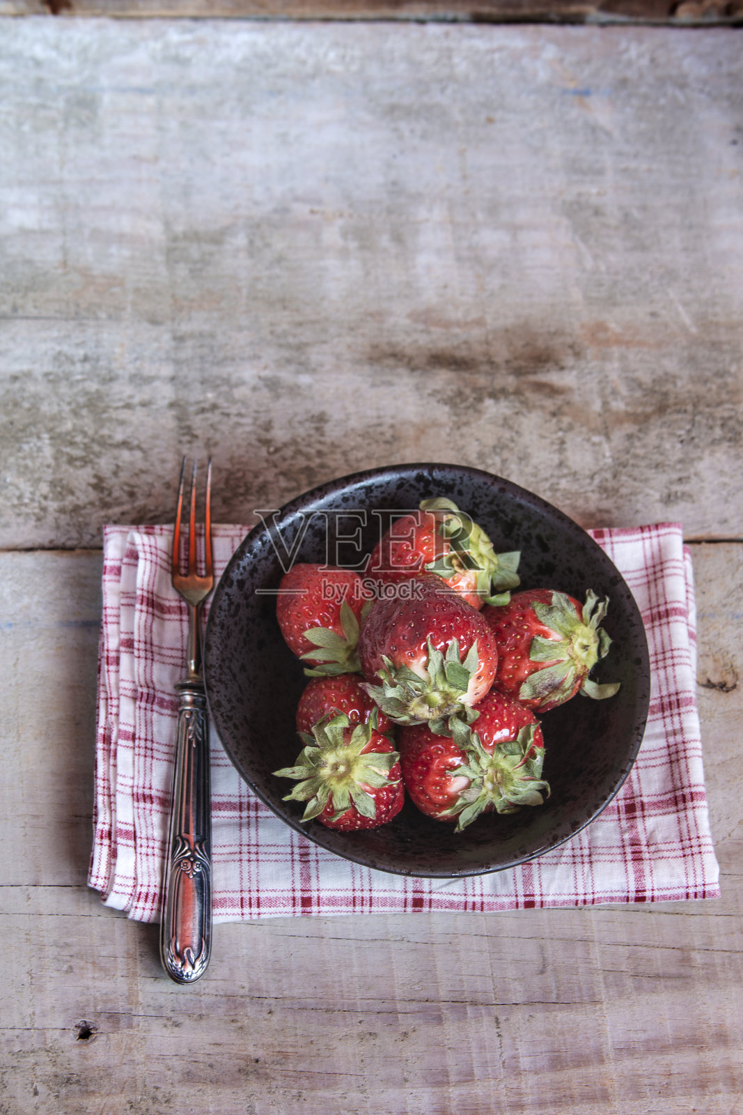 新鲜的草莓照片摄影图片