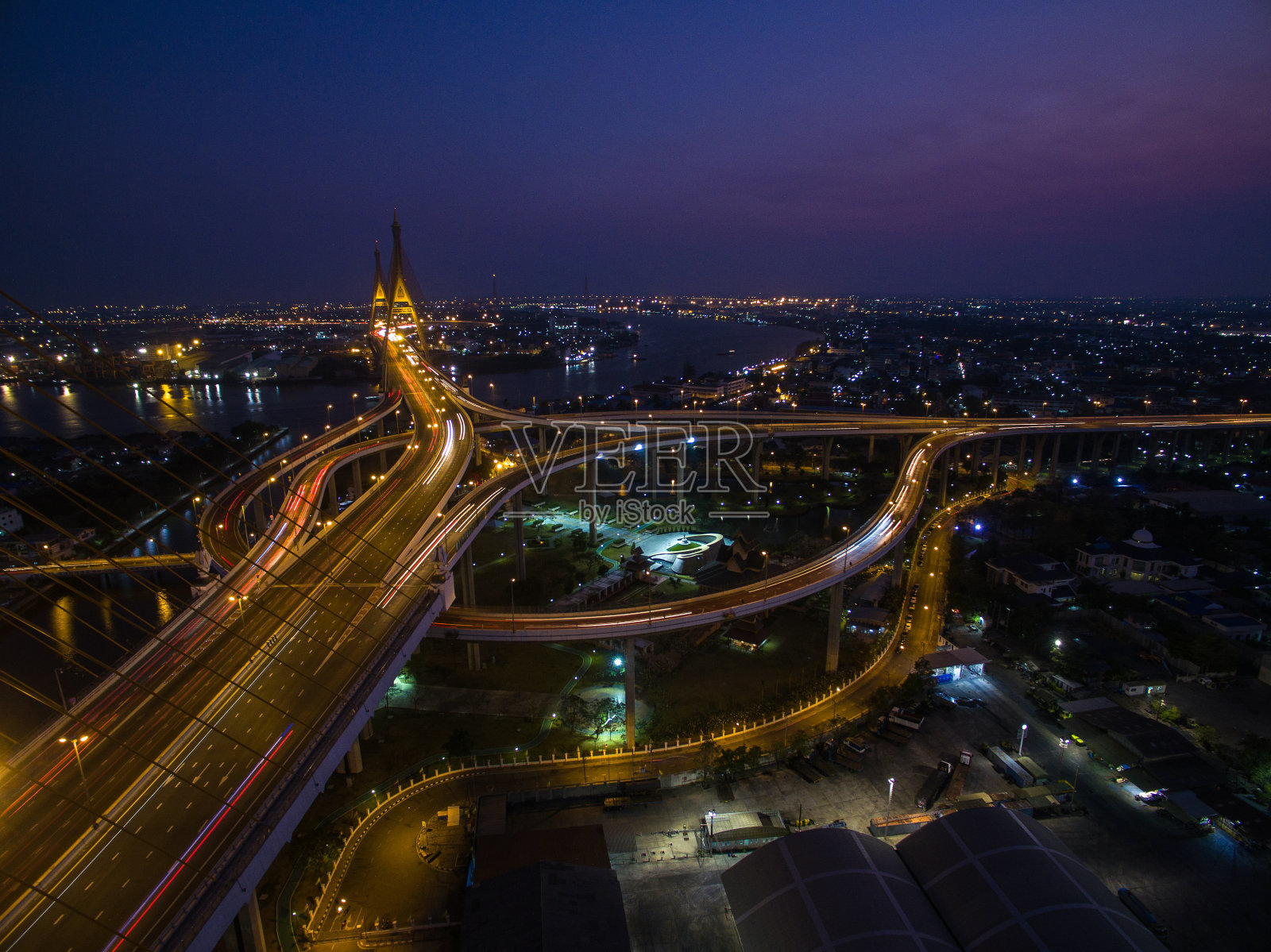 鸟瞰图曼谷和湄南河照片摄影图片