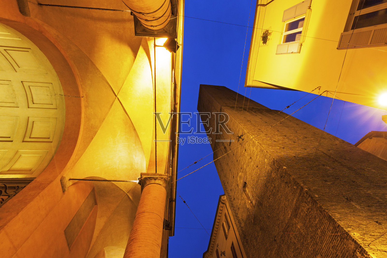 博洛尼亚的阿齐吉迪塔照片摄影图片