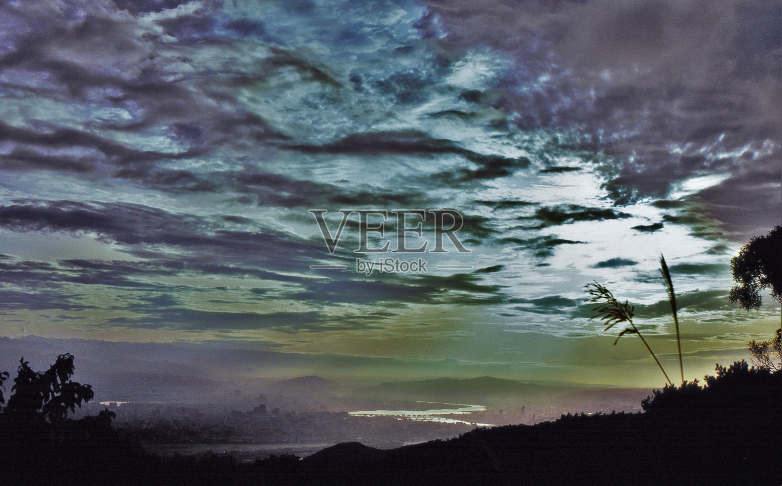 台北市，戏剧性的天空照片摄影图片