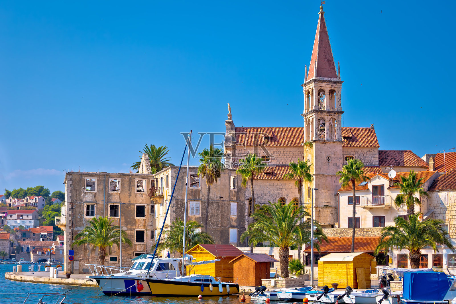 米尔纳镇的历史天际线照片摄影图片