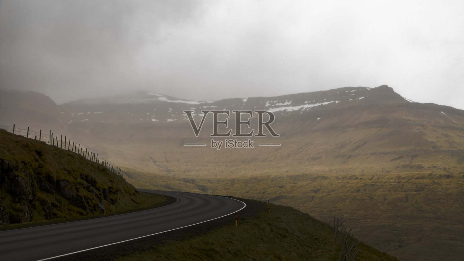 黑暗的道路照片摄影图片