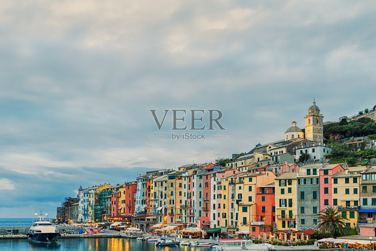 韦内雷港，意大利海滨乡村照片摄影图片