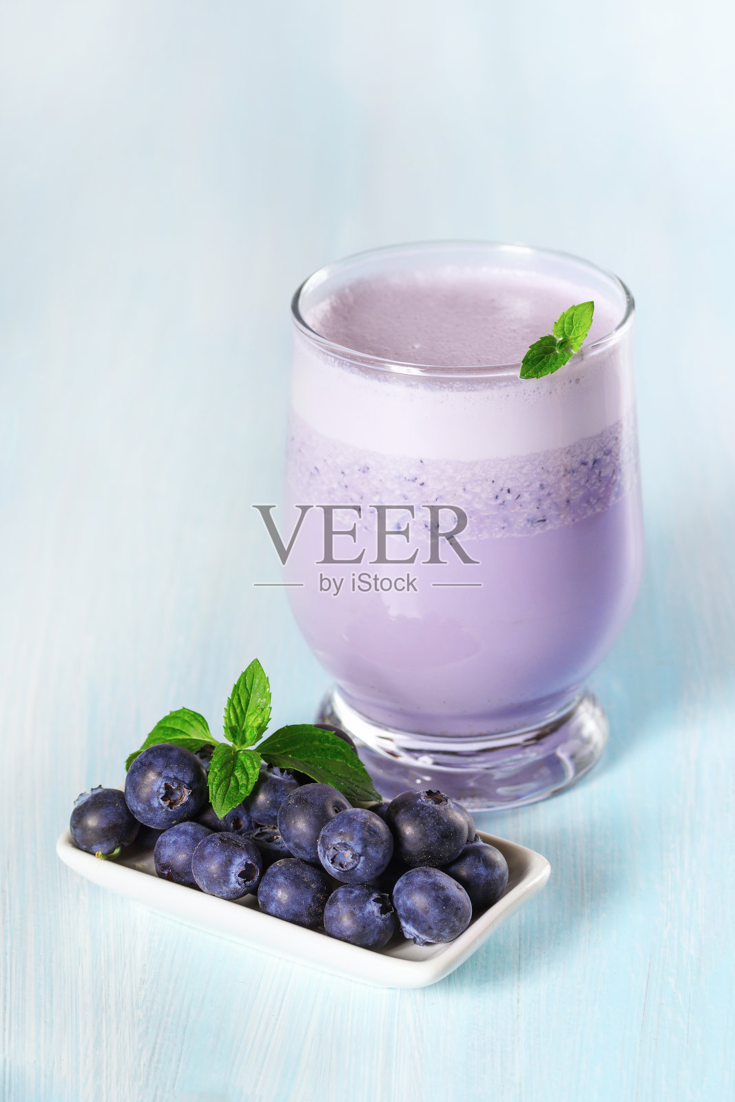 牛奶的鸡尾酒照片摄影图片