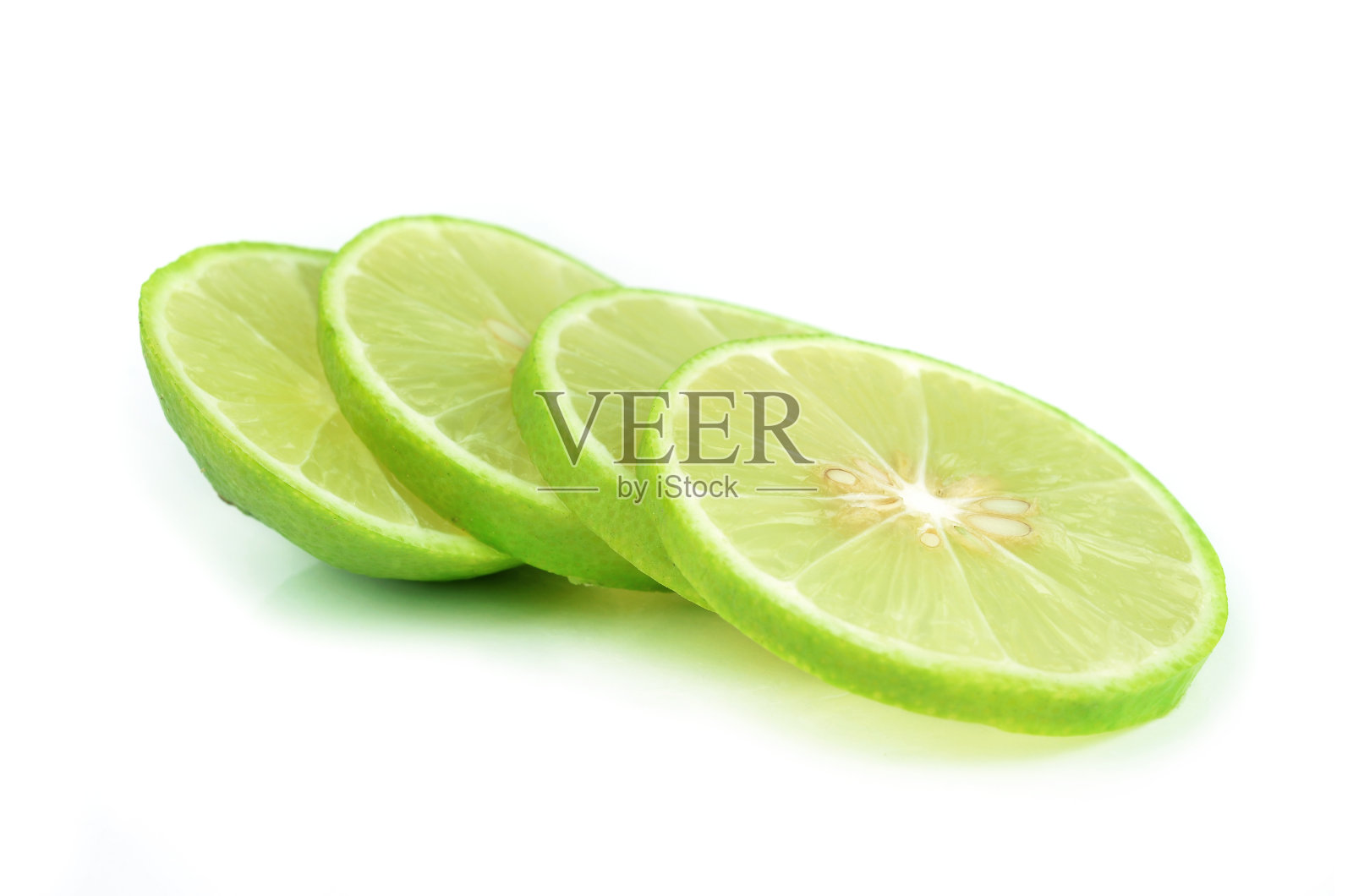 柑桔，酸橙，半孤立在白色背景上照片摄影图片