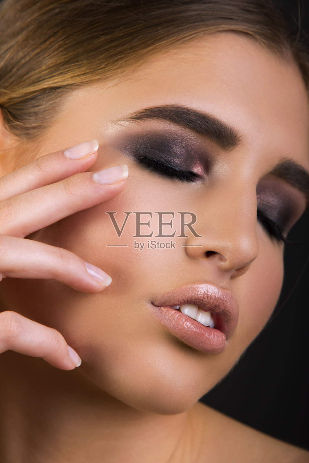 美丽的脸，美丽的，化妆，烟熏眼睛照片摄影图片