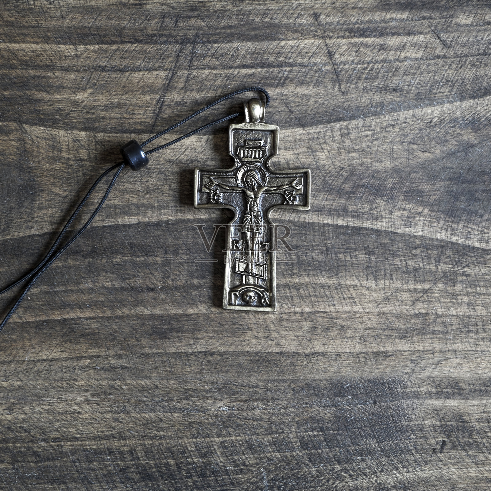 简约基督教十字架项链特写照片摄影图片