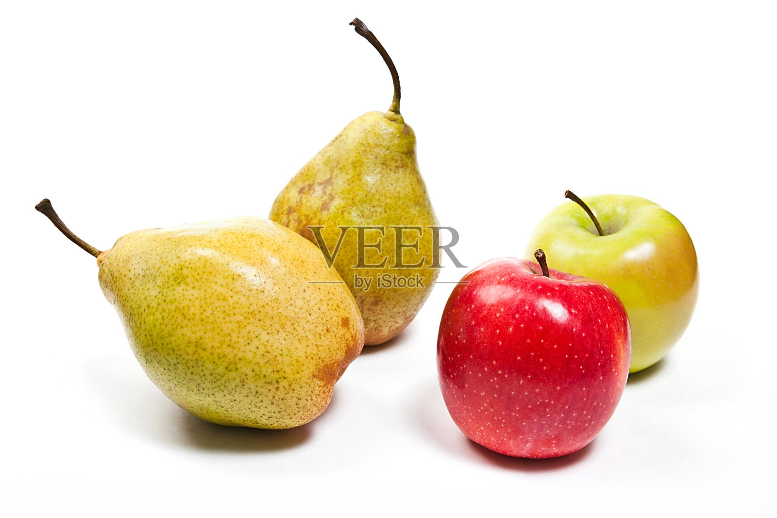 成熟多汁的水果孤立在白色背景。照片摄影图片