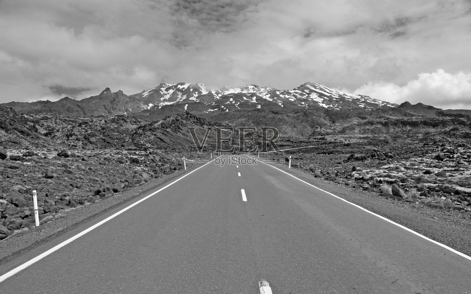 新西兰汤加里罗海峡周围的火山景观照片摄影图片