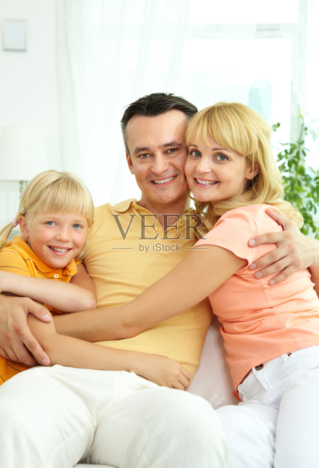 家庭放松照片摄影图片