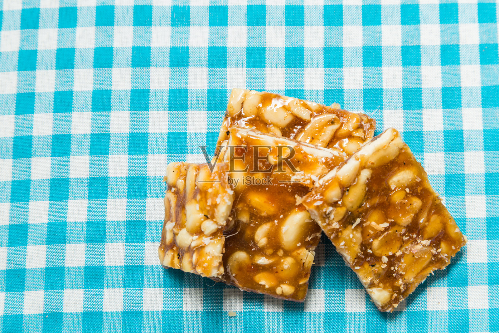 餐桌上有一些巴西美味。节日Junina主题照片摄影图片