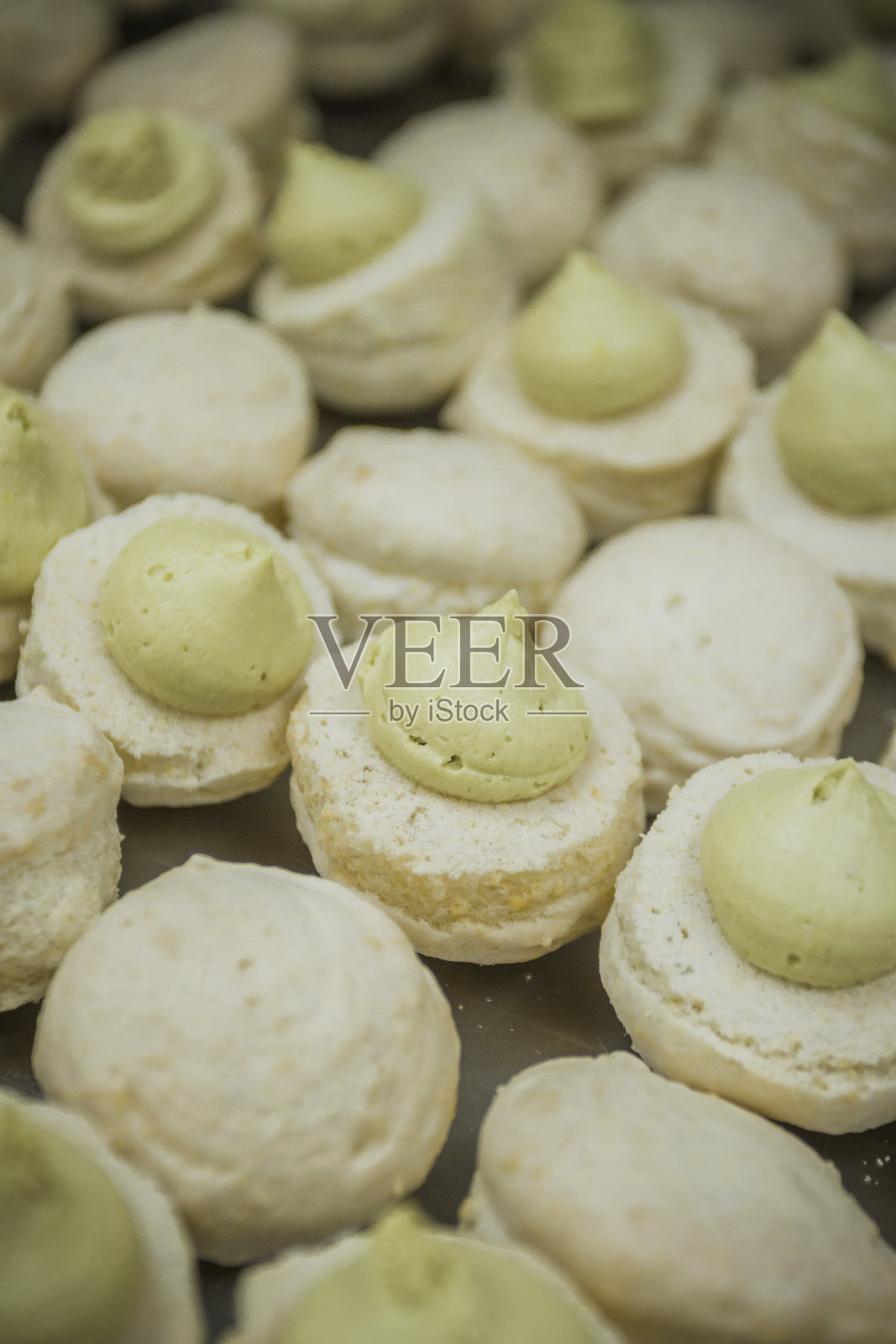 纯素绿茶马卡龙照片摄影图片