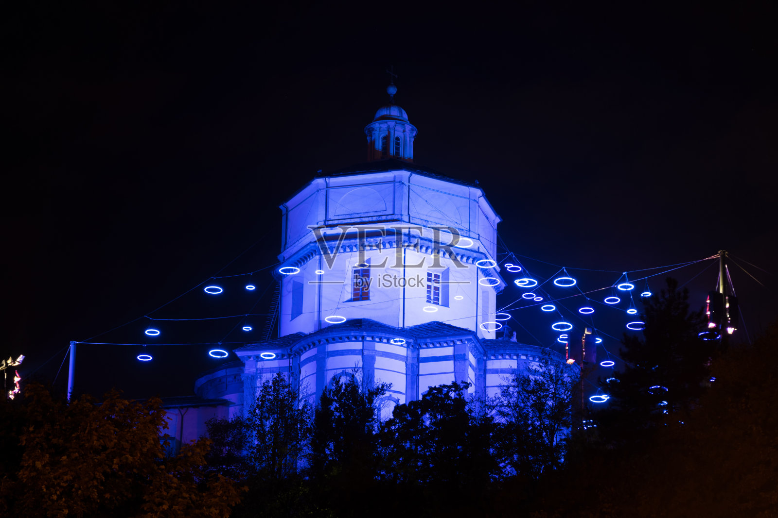 意大利都灵的卡布奇诺山照片摄影图片