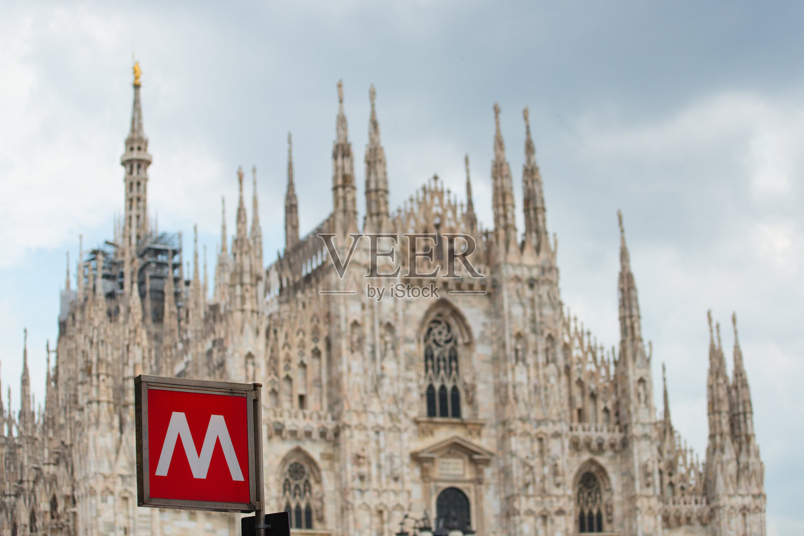 米兰大教堂的地铁照片摄影图片