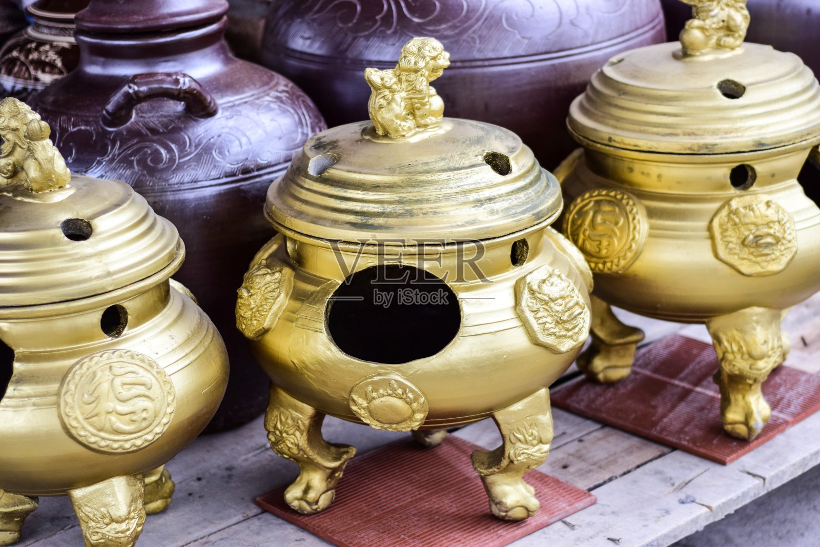 巴特庄古陶瓷村的陶器制品照片摄影图片