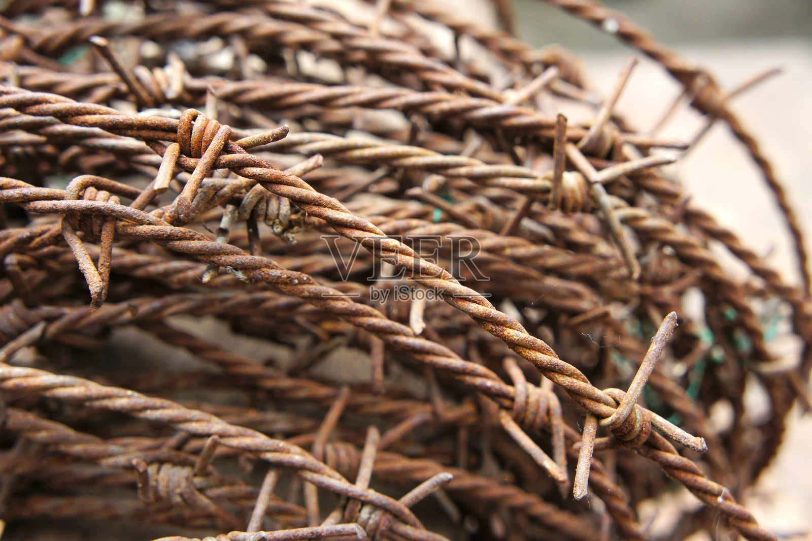 生锈的铁丝网生锈了照片摄影图片