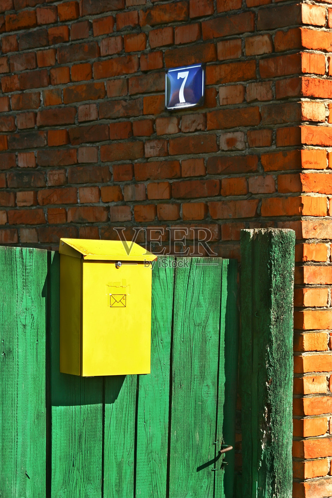 黄色的信箱照片摄影图片