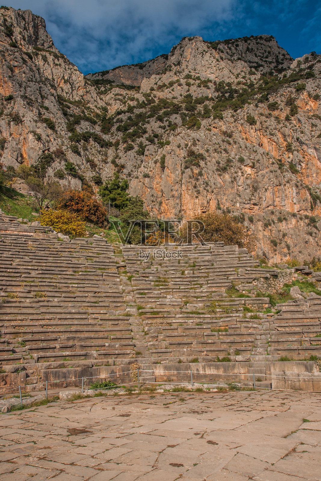希腊特尔斐的古希腊阿波罗神庙遗址照片摄影图片