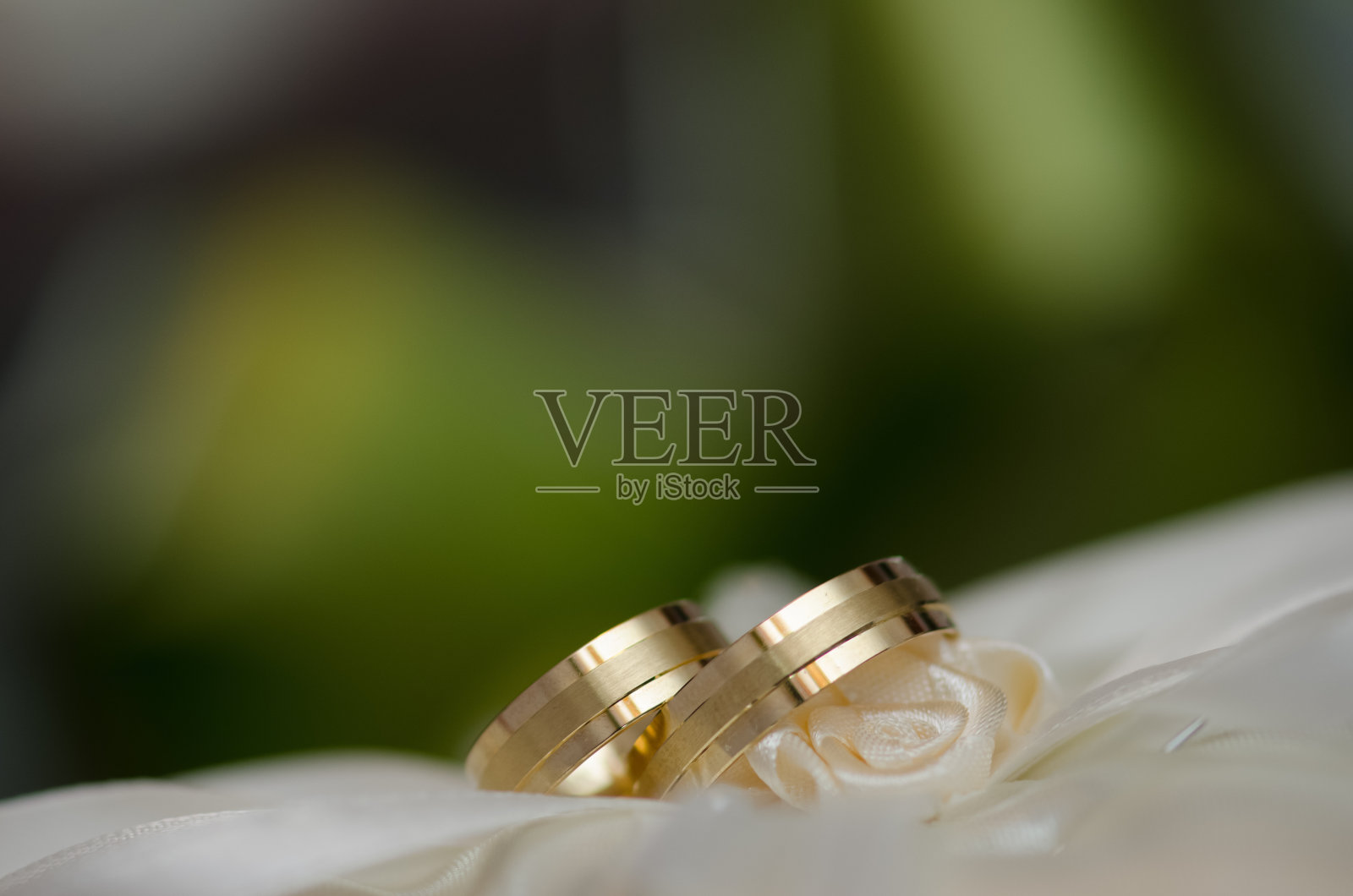 结婚戒指照片摄影图片