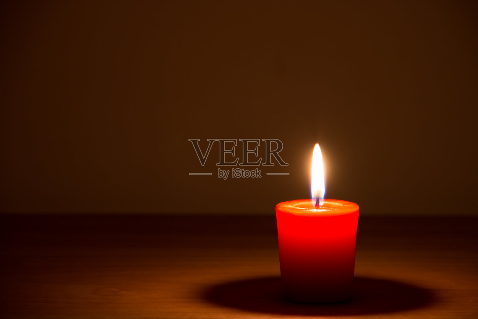 燃烧的蜡烛照片摄影图片