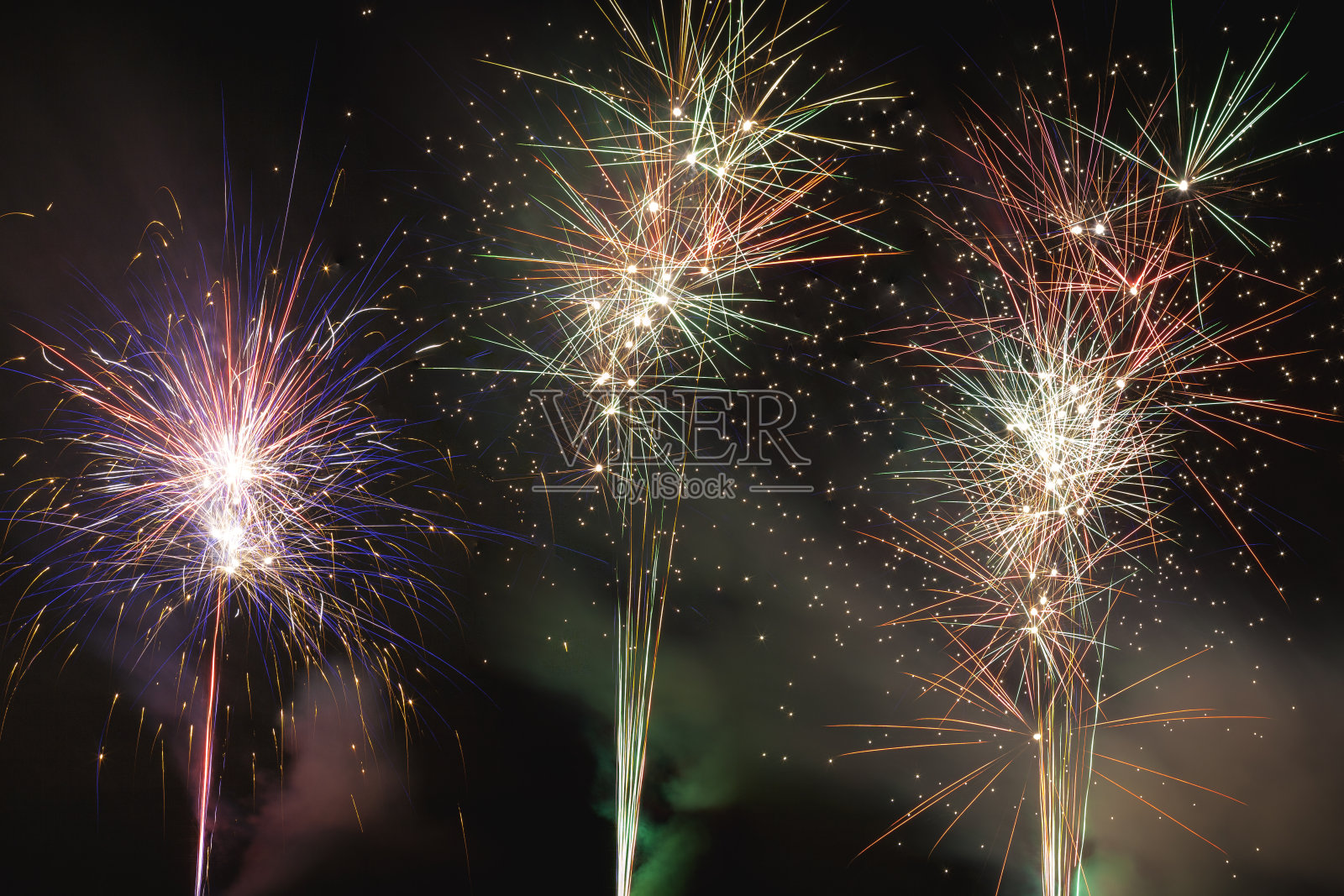 焰火。彩色图像照片摄影图片