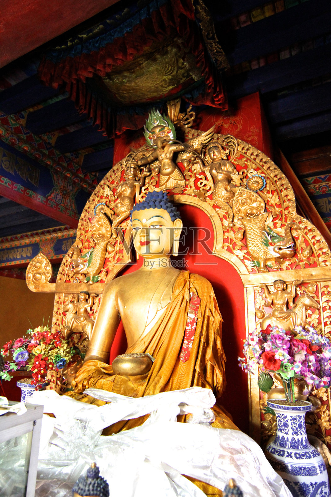 佛教寺院里的雕塑照片摄影图片