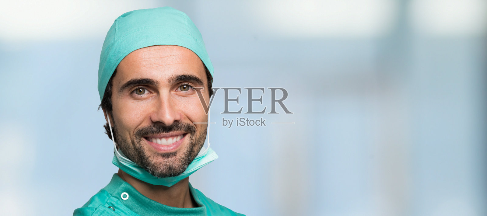 自信的外科医生的肖像照片摄影图片