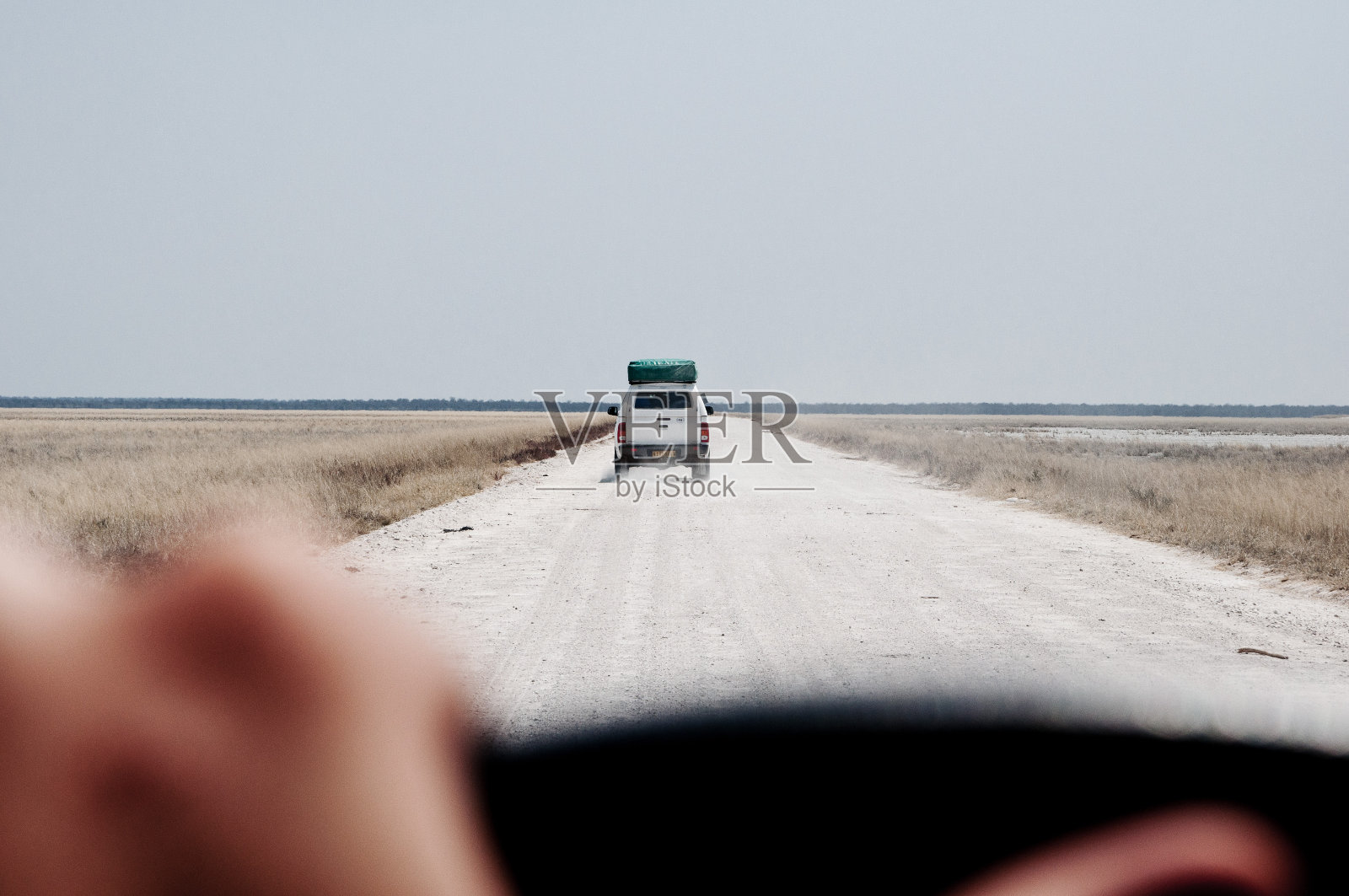 穿越纳米比亚沙漠的公路旅行照片摄影图片