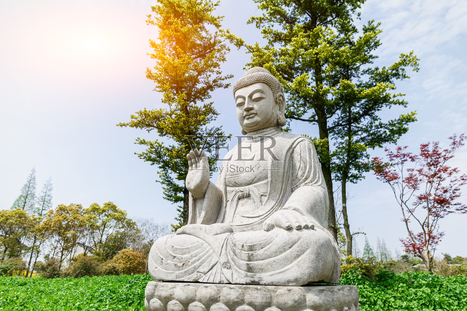 中国上海的寺庙里的佛像照片摄影图片