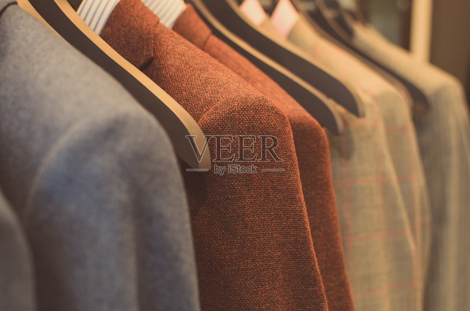 男士西装照片摄影图片