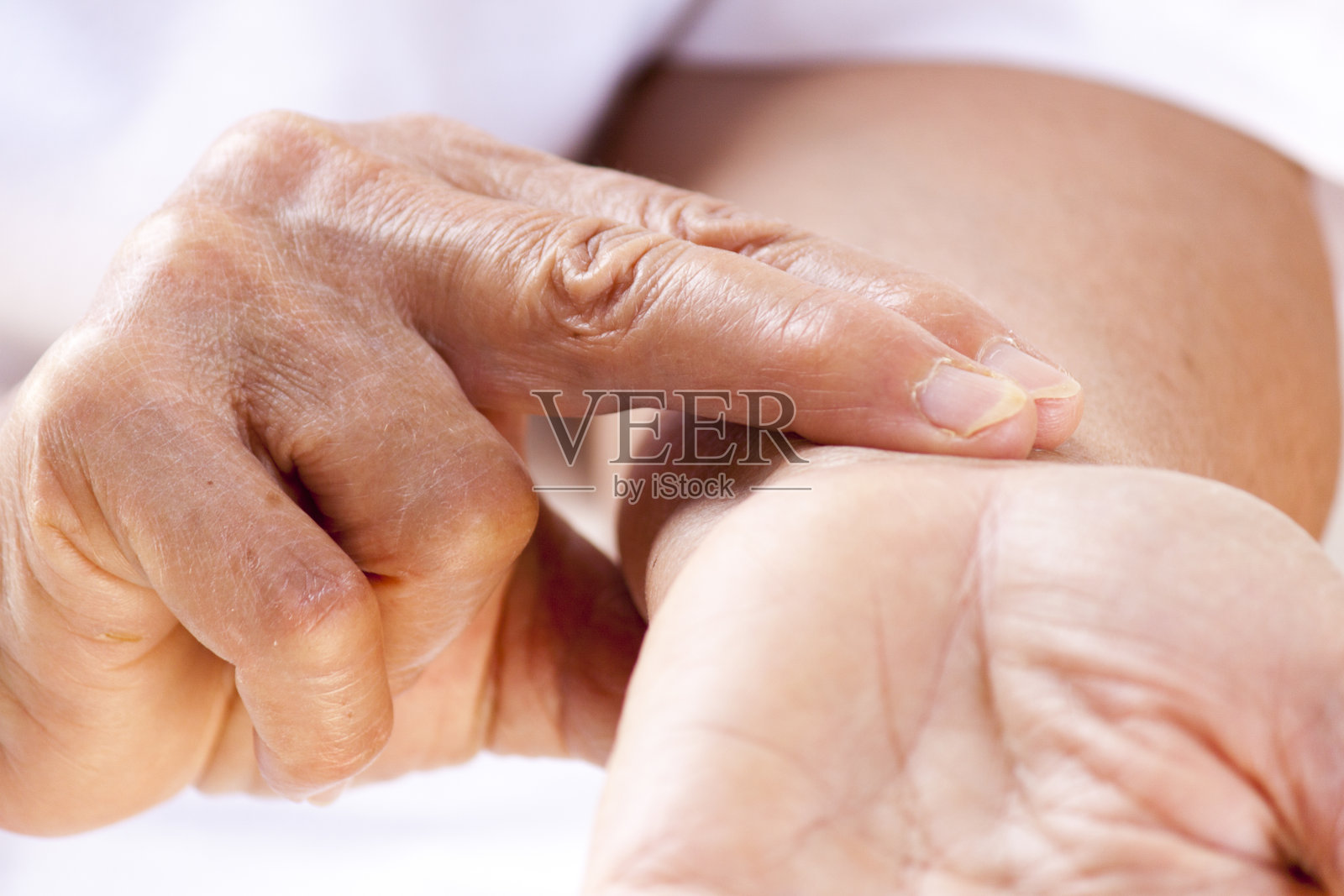 检查心脏频率照片摄影图片