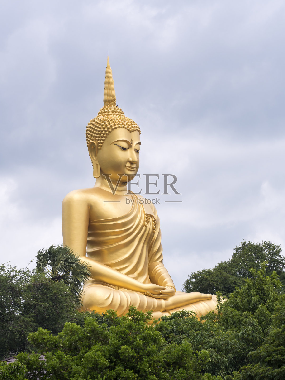 乌汶叻差他尼的大佛像，泰国照片摄影图片