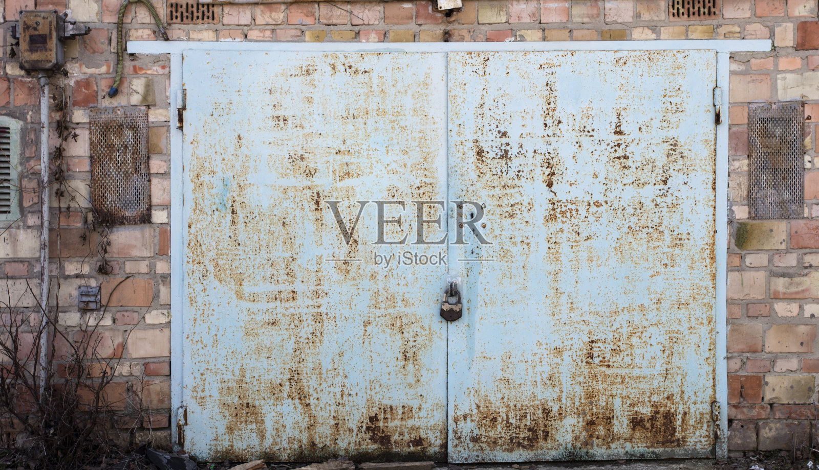 旧金属仓库门照片摄影图片