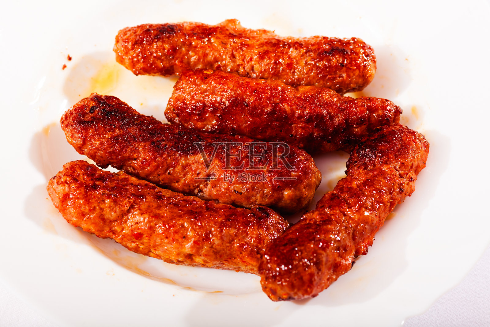 盘子里的肉丸照片摄影图片