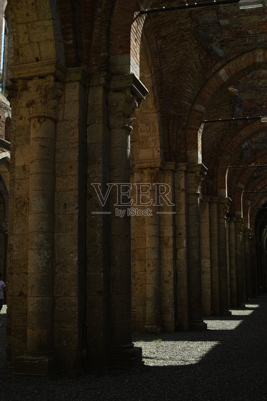 老教堂毁了照片摄影图片