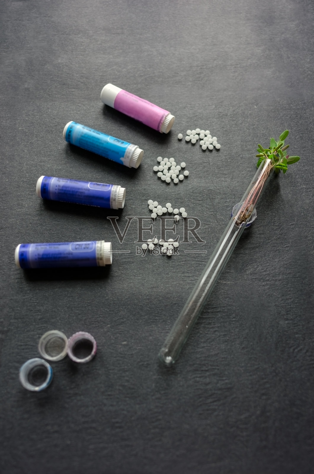 顺势疗法颗粒剂，用作药物照片摄影图片