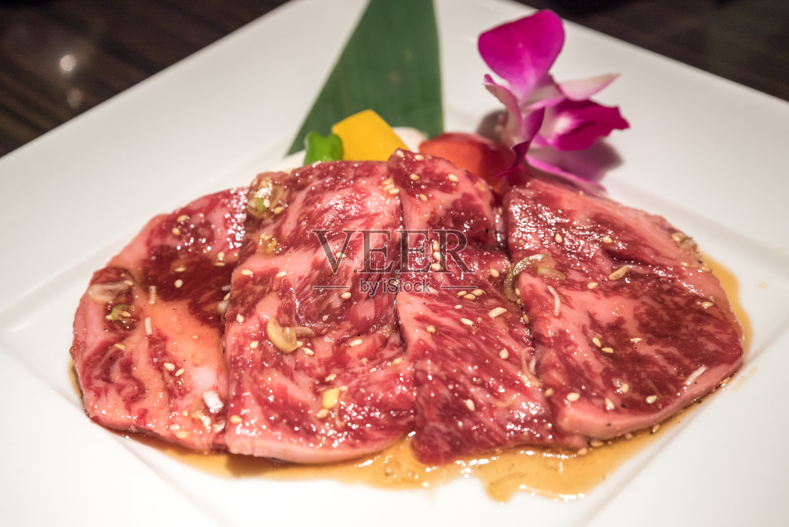 和牛里脊肉烧烤照片摄影图片