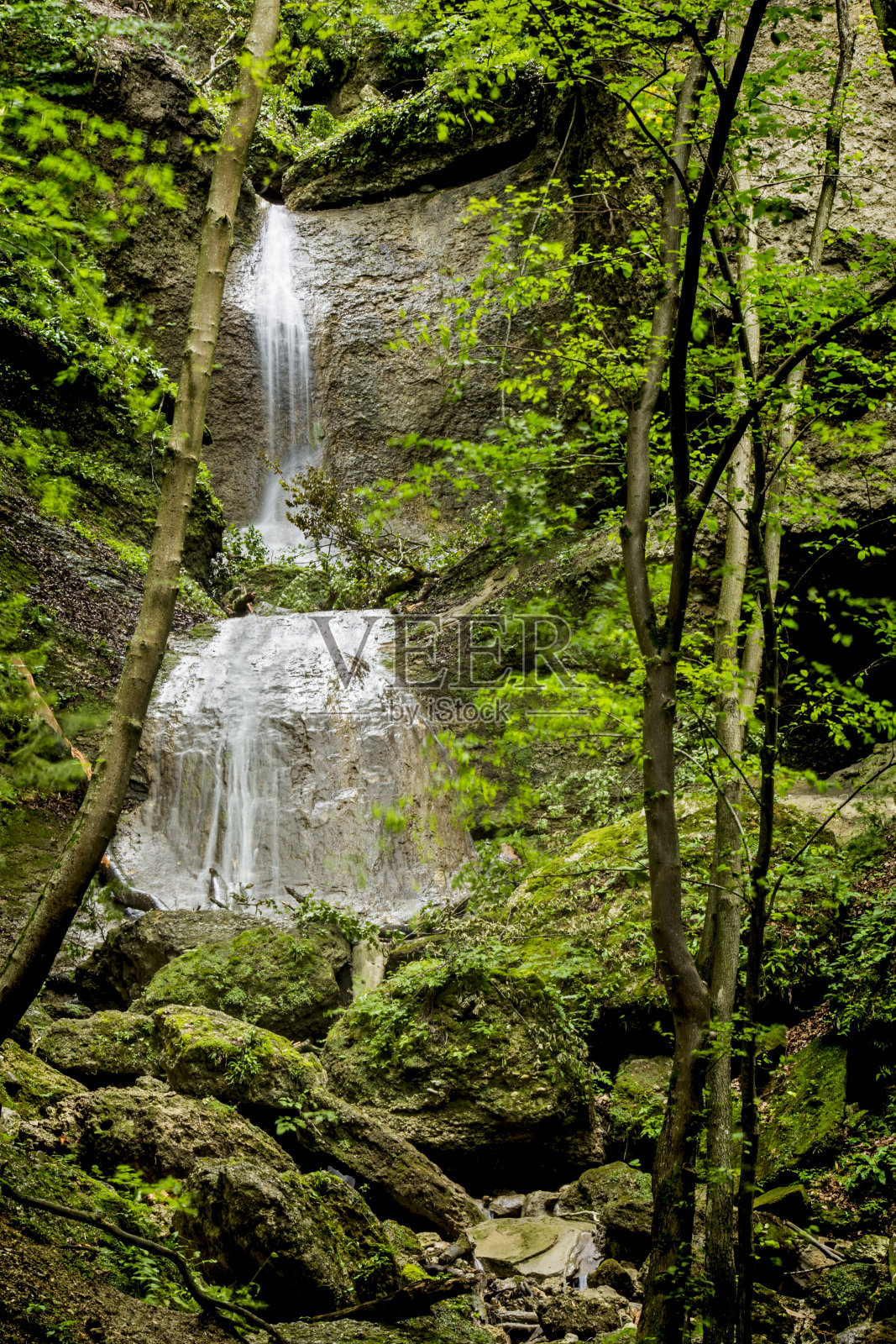 天然瀑布照片摄影图片