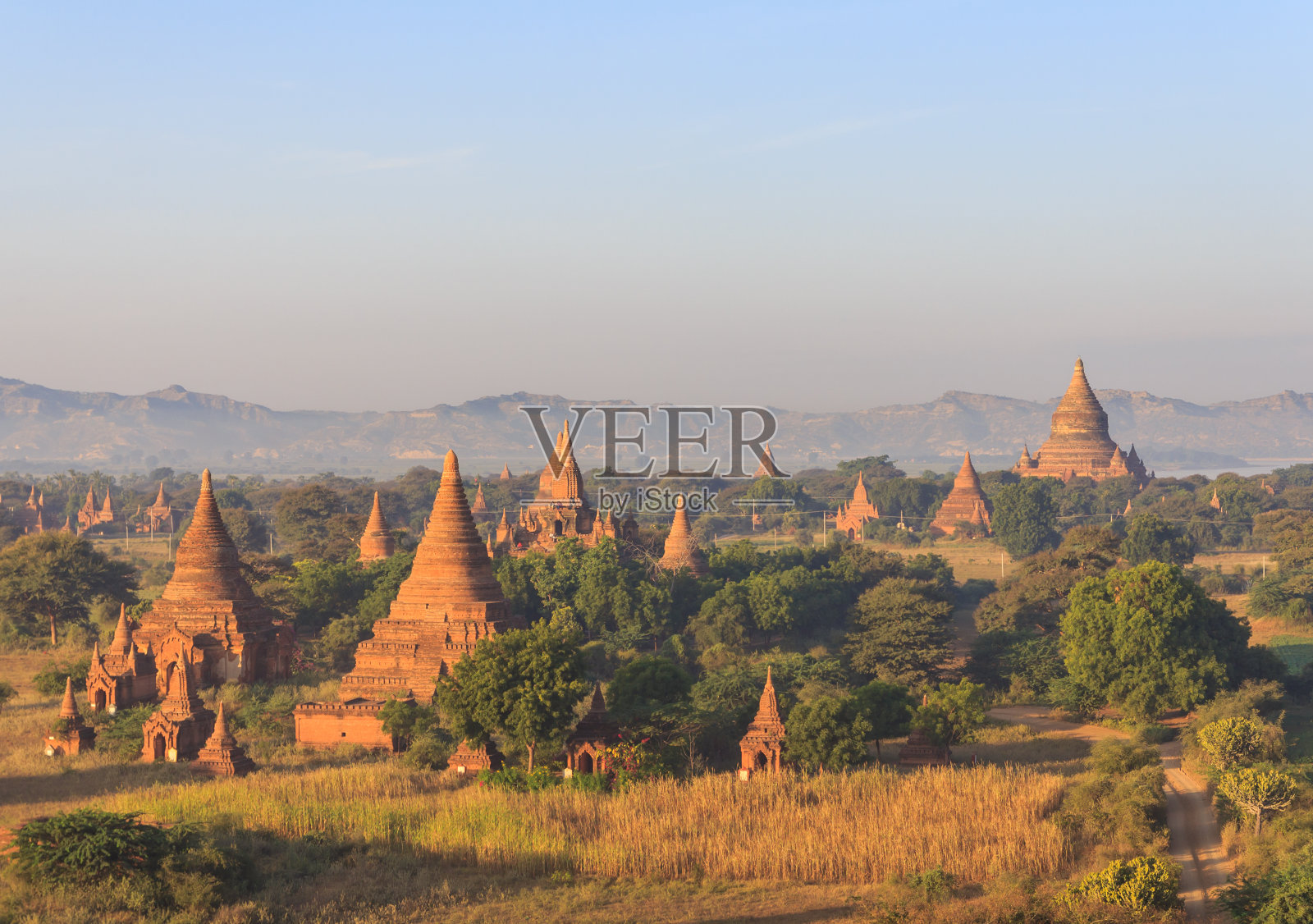 缅甸蒲甘的寺庙照片摄影图片