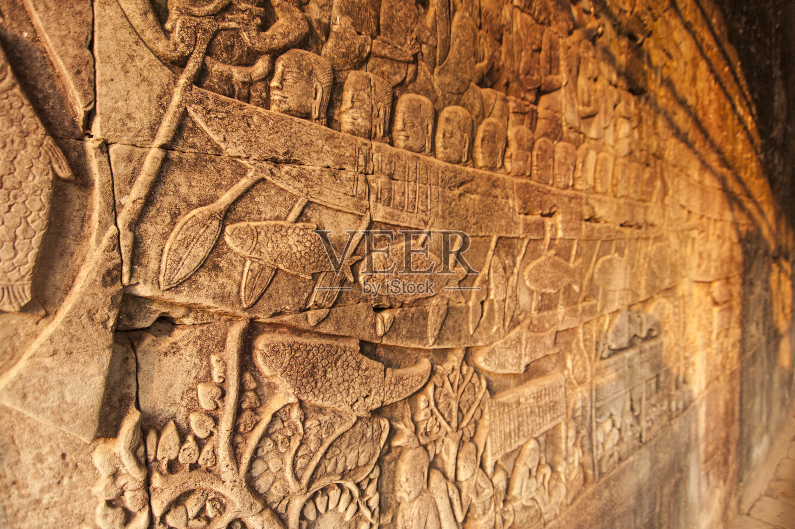 石雕的庙宇显示复杂的细节。照片摄影图片