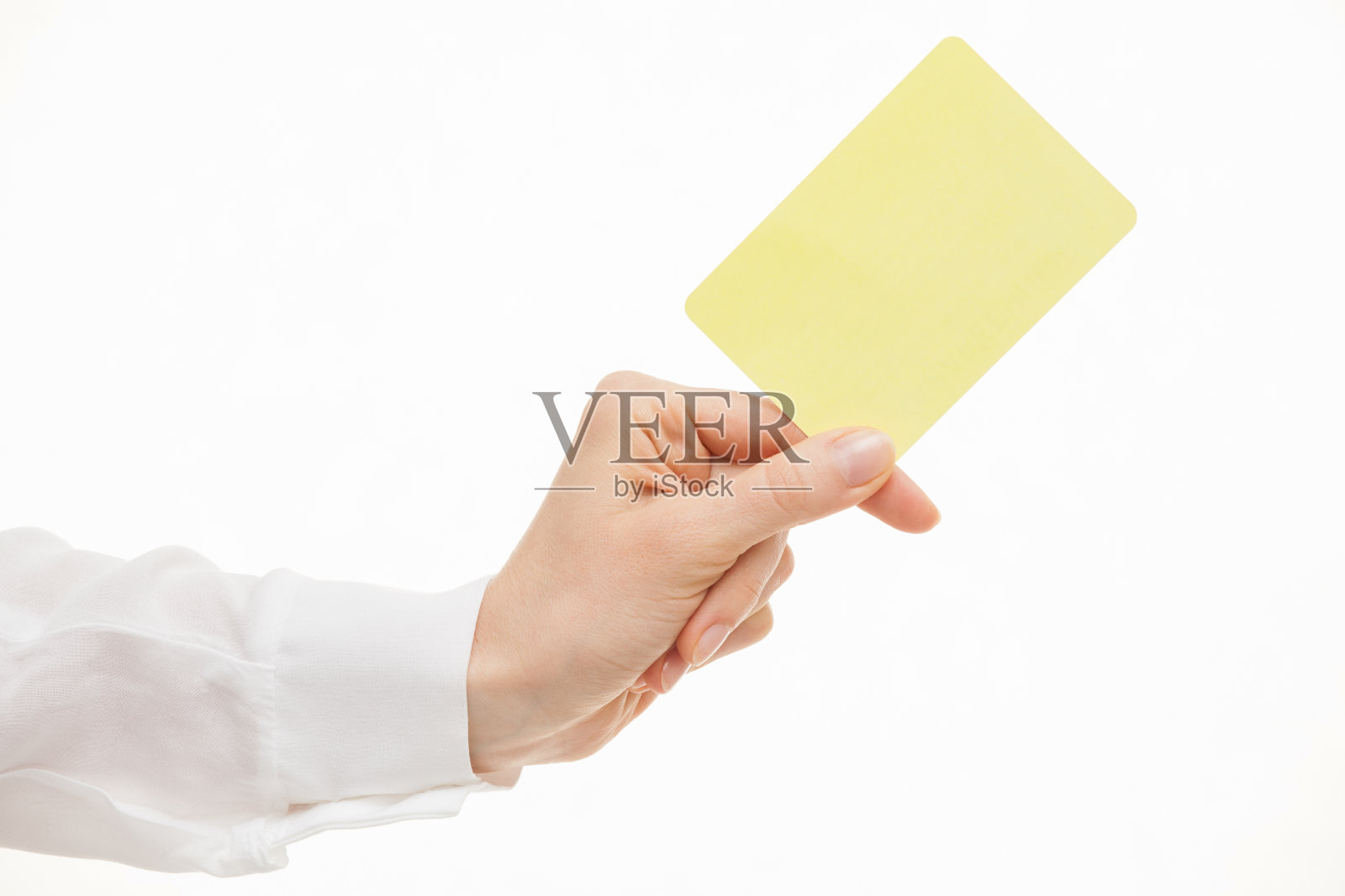 女人手持黄色纸卡照片摄影图片