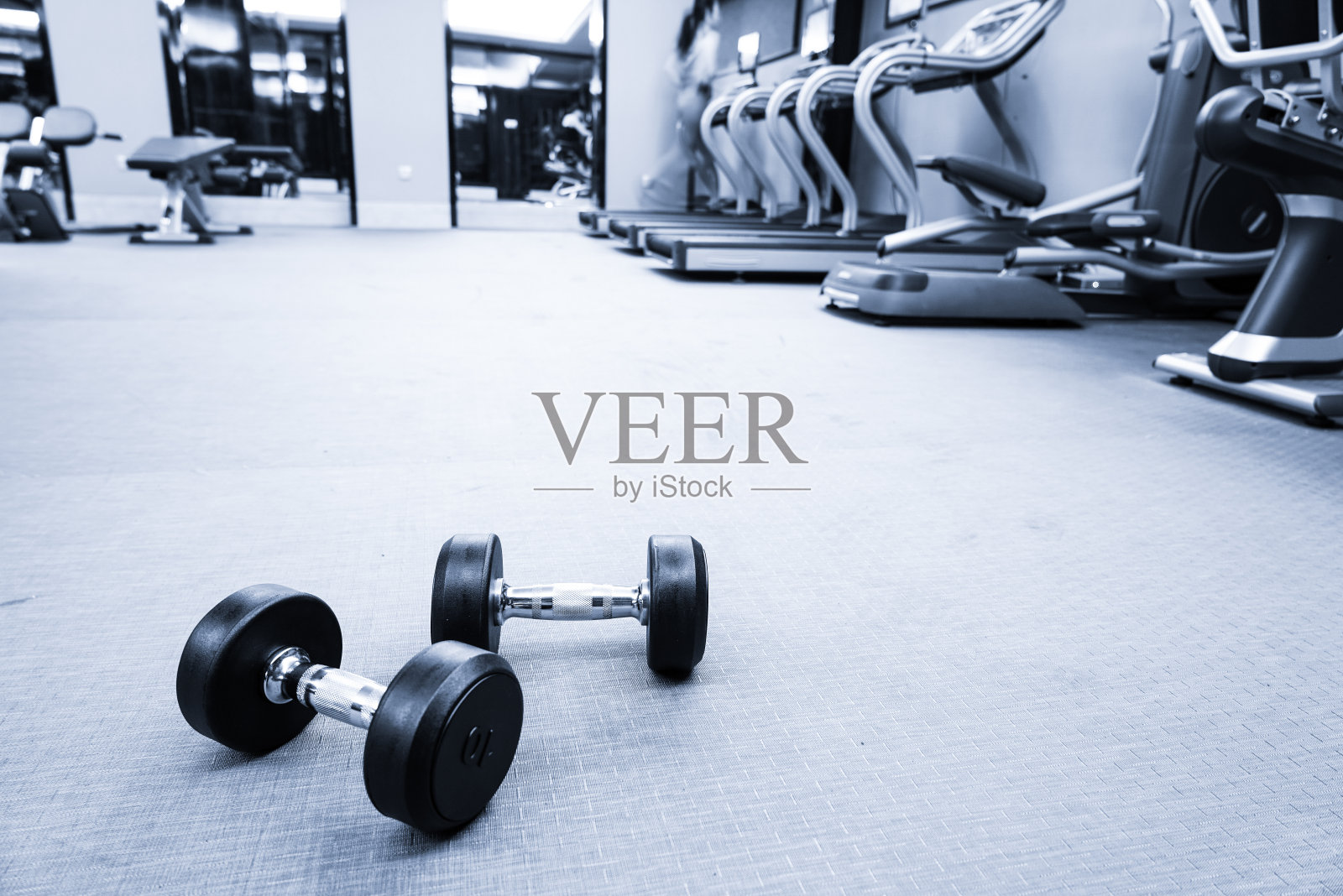 健身俱乐部在豪华酒店内部。照片摄影图片