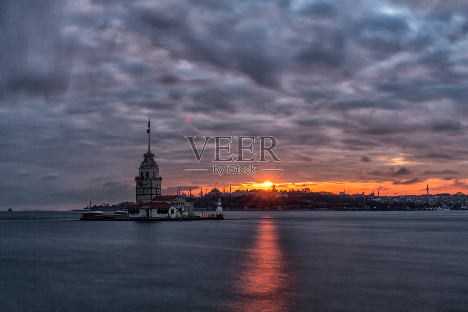 土耳其伊斯坦布尔的少女塔照片摄影图片